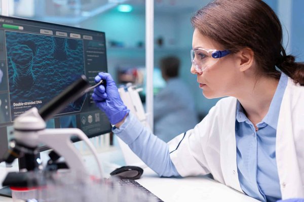 Les effets secondaires des vaccins chez les seniors