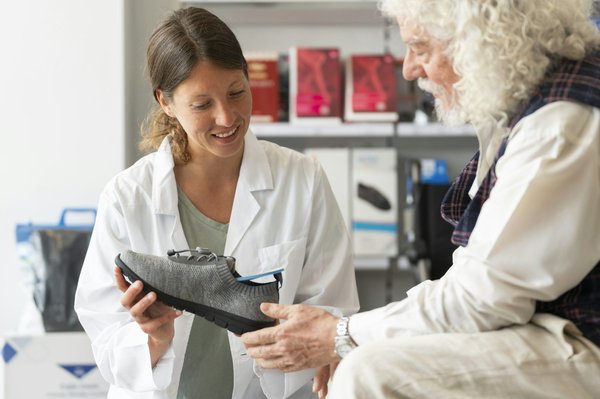 Choisissez le style : chaussures orthopédiques élégantes pour femme